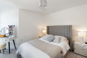 Master Bedroom pic2- click for photo gallery